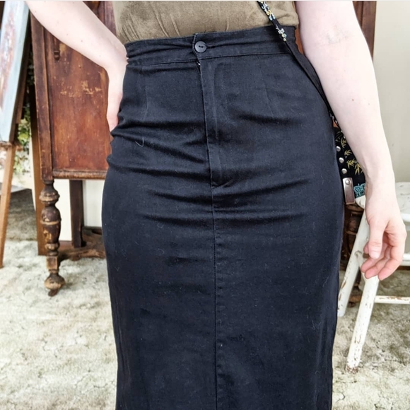 SOLD - Picture 4 of 8